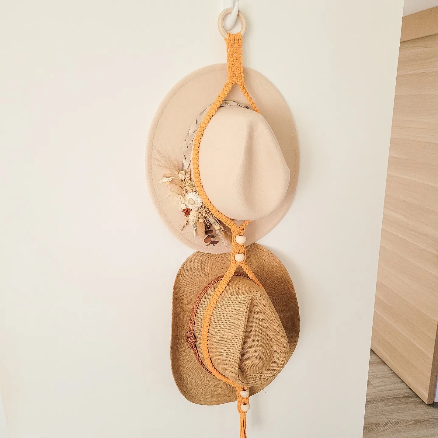 Suspension chapeaux
