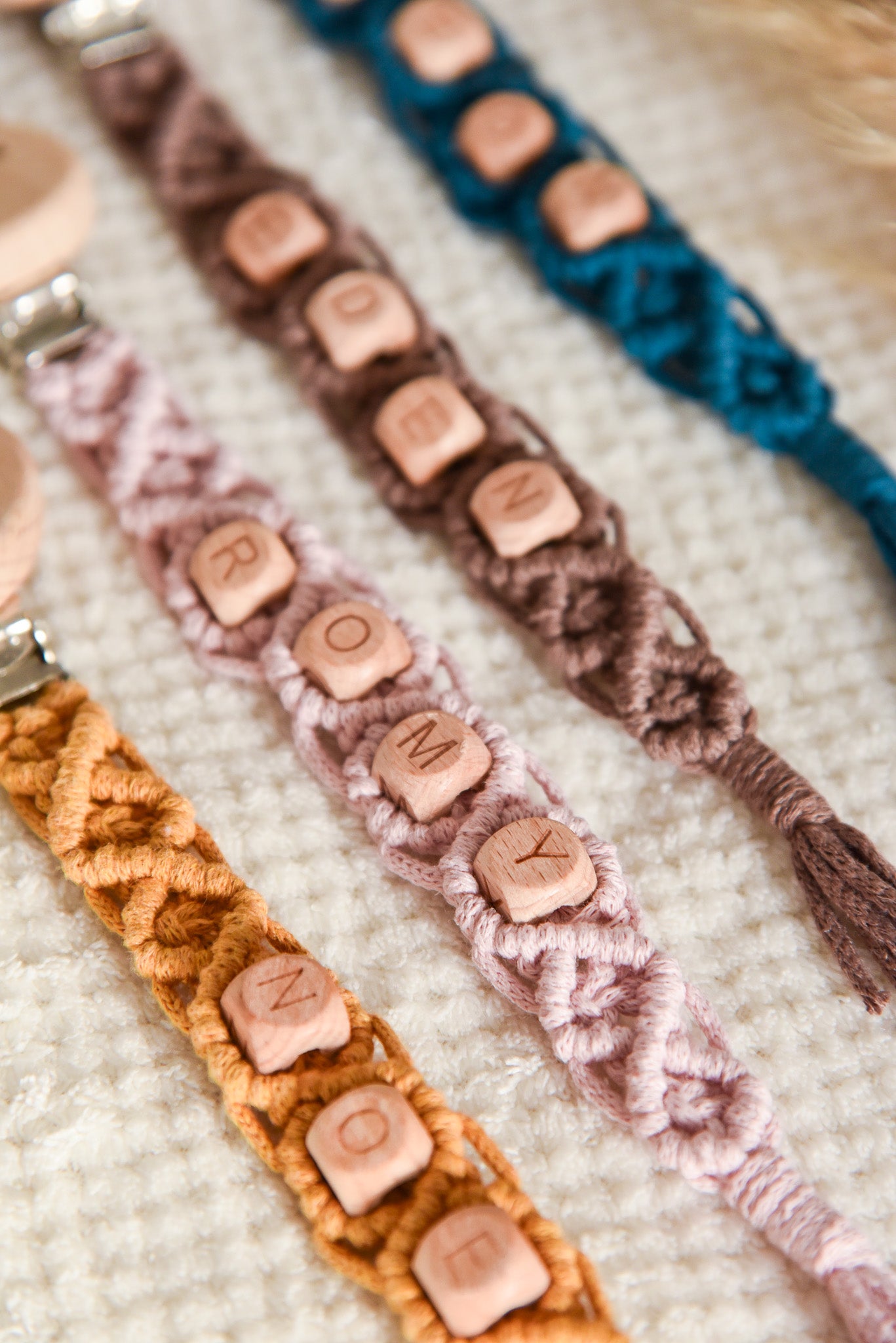 Attache tétine simple personnalisable