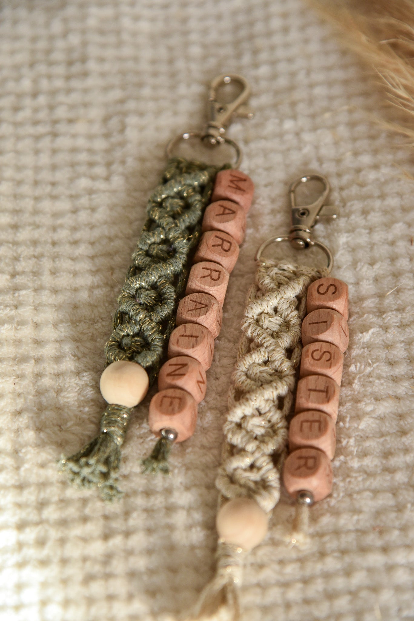 Porte clé macramé pailleté personnalisable