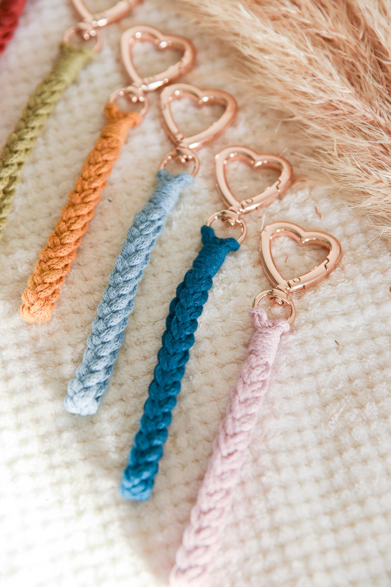 Porte clé macramé cœur simple personnalisable