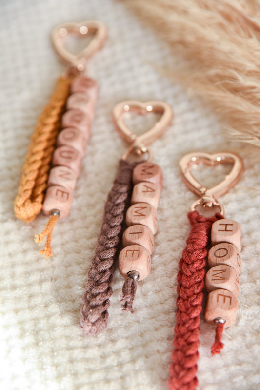 Porte clé macramé cœur simple personnalisable