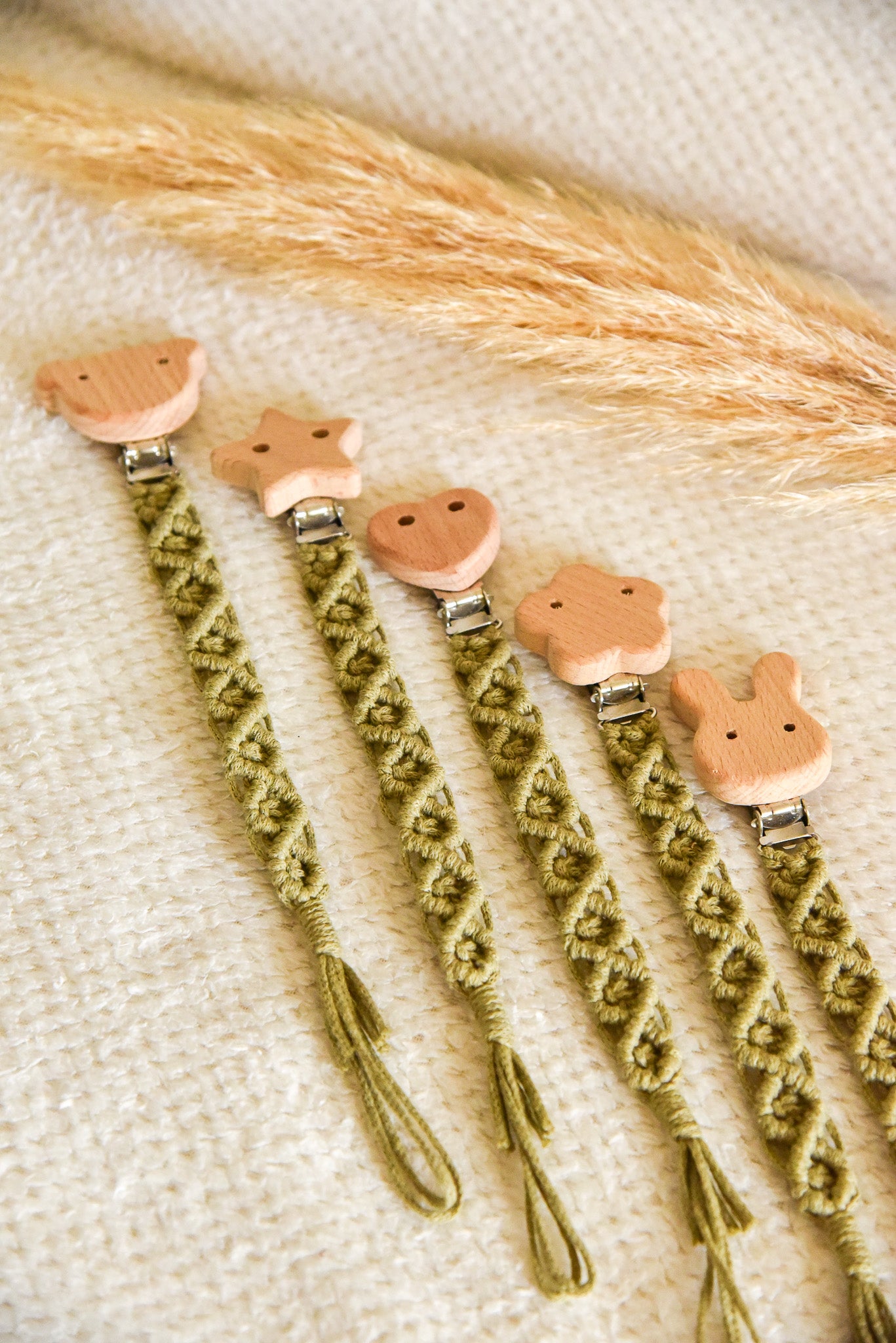 Attache tétine simple