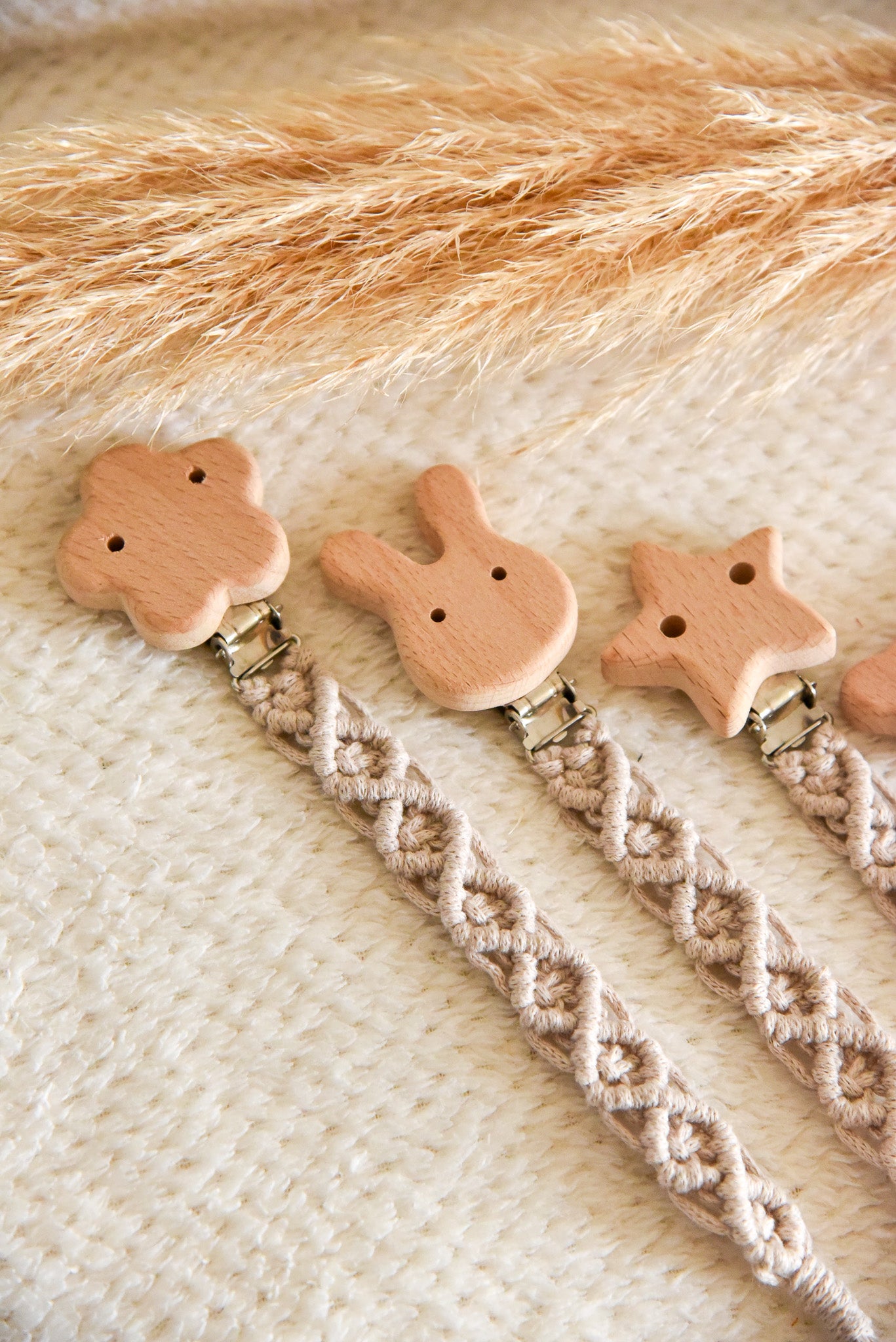 Attache tétine simple