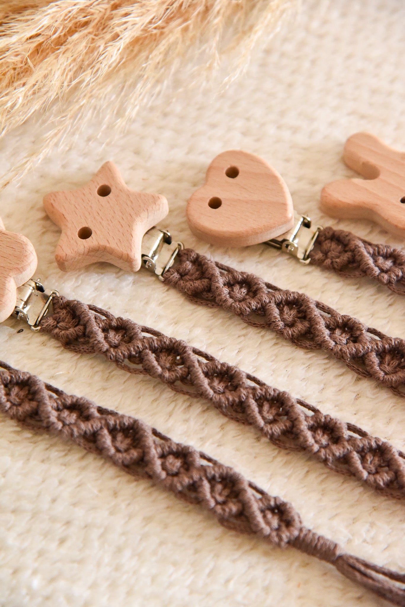 Attache tétine simple