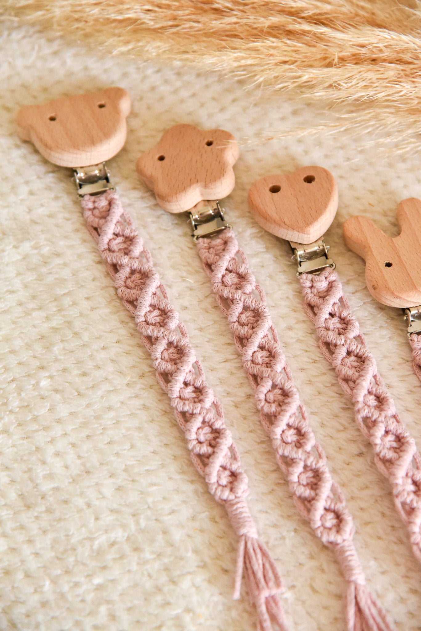 Attache tétine simple