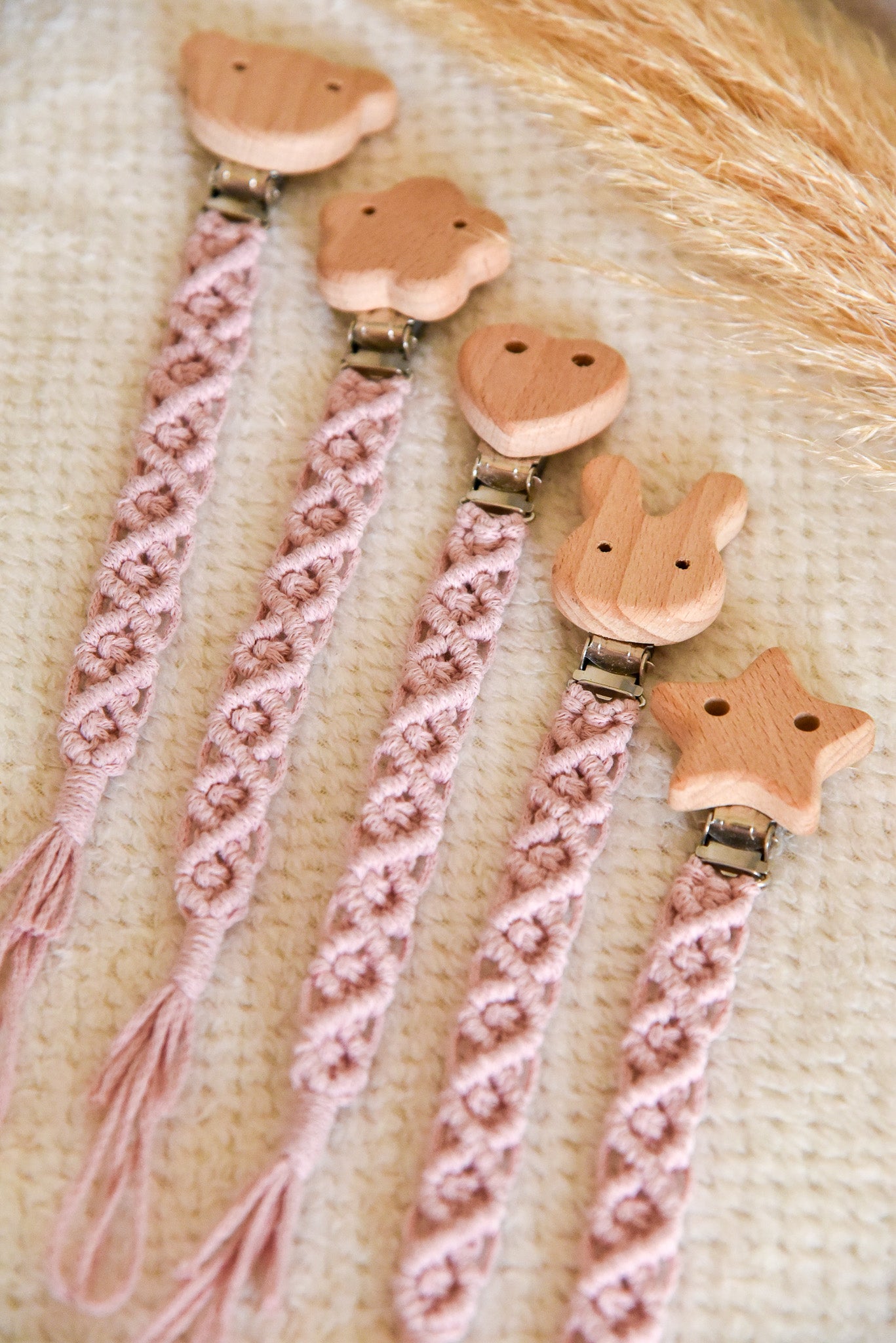 Attache tétine simple