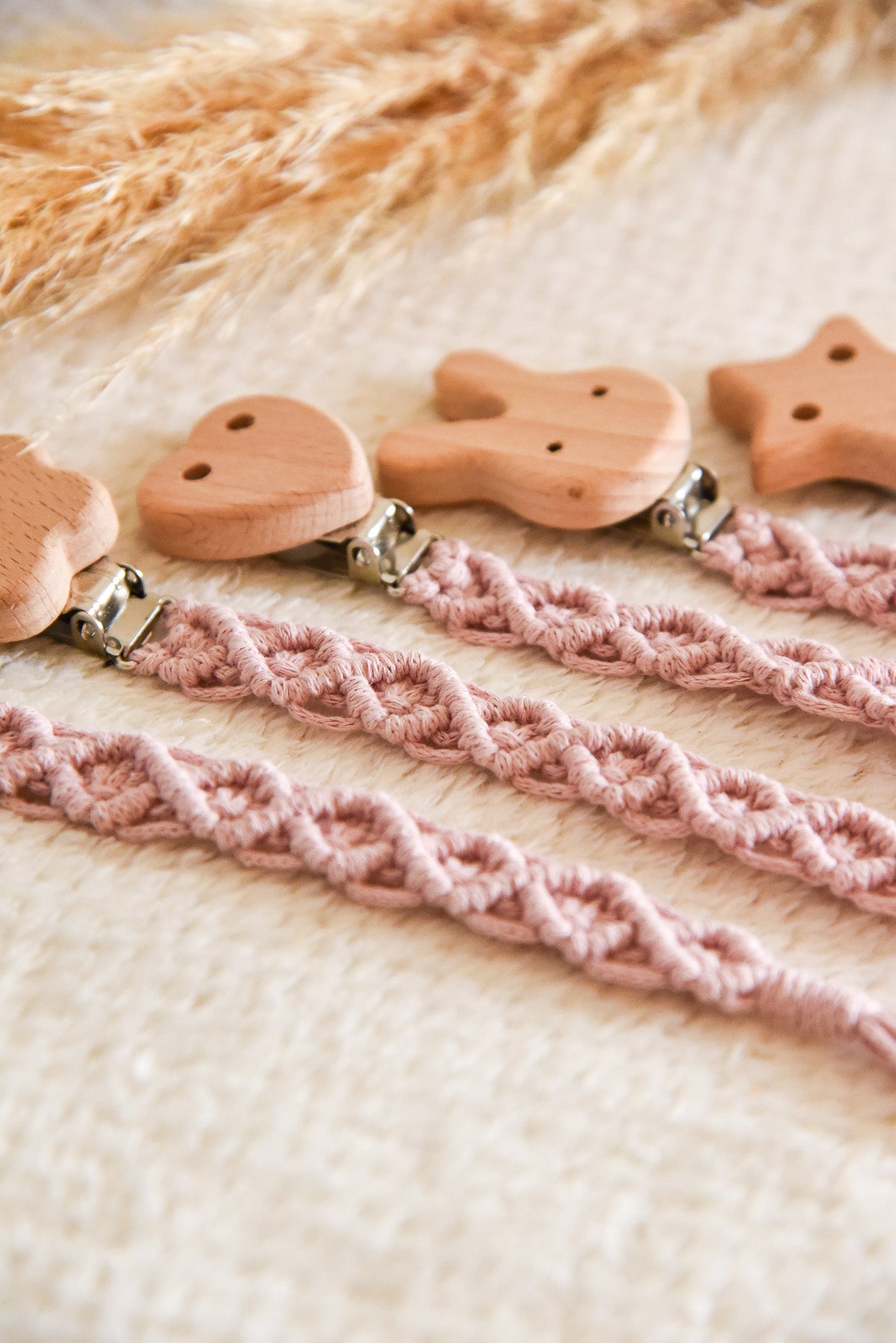 Attache tétine simple