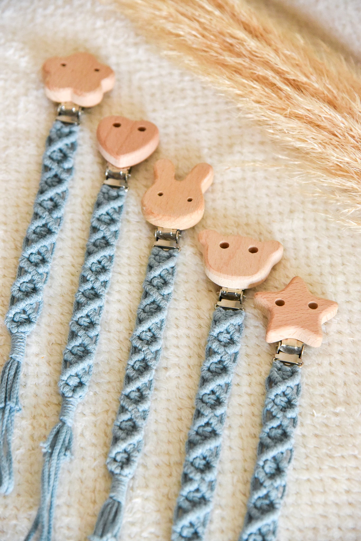 Attache tétine simple