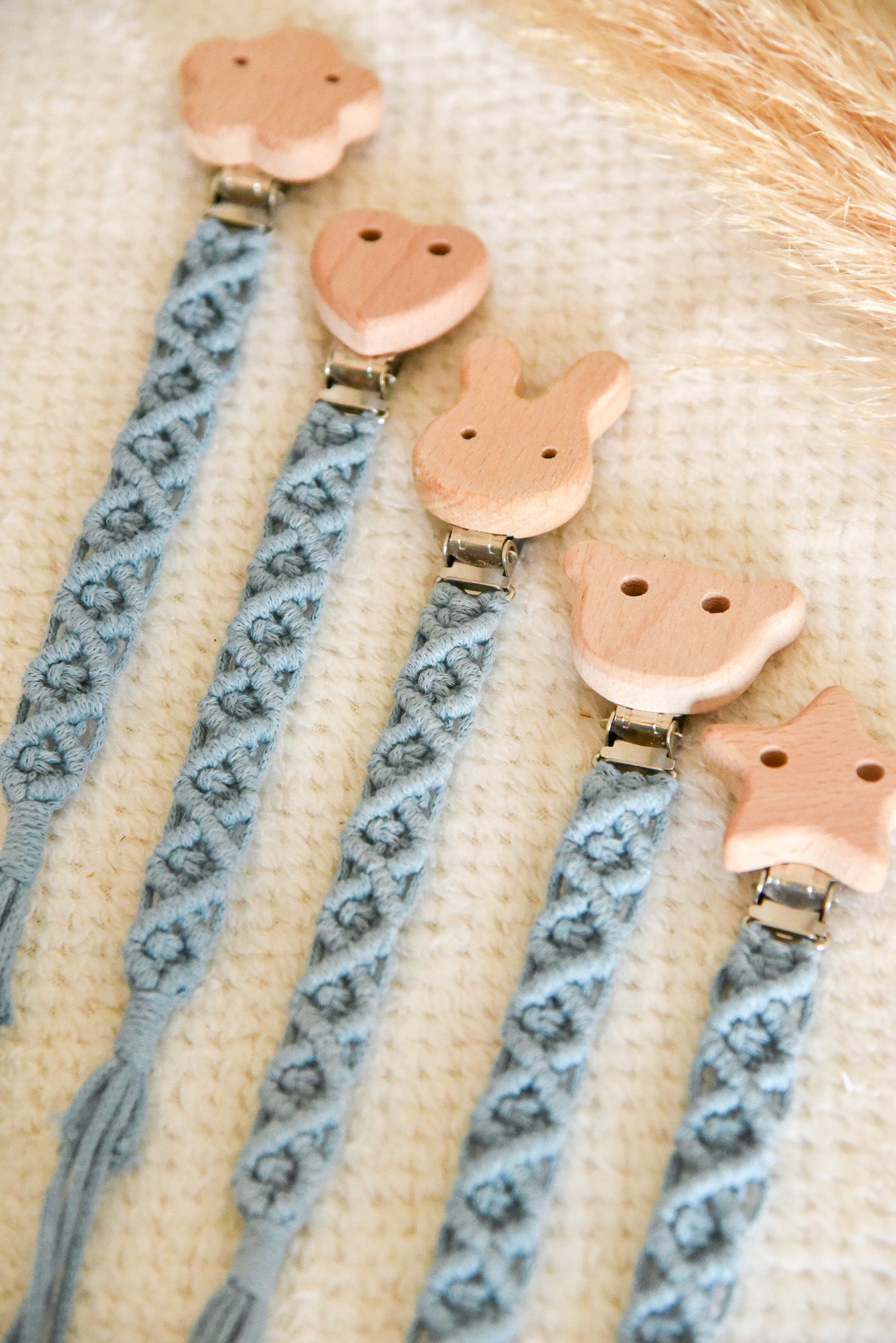 Attache tétine simple