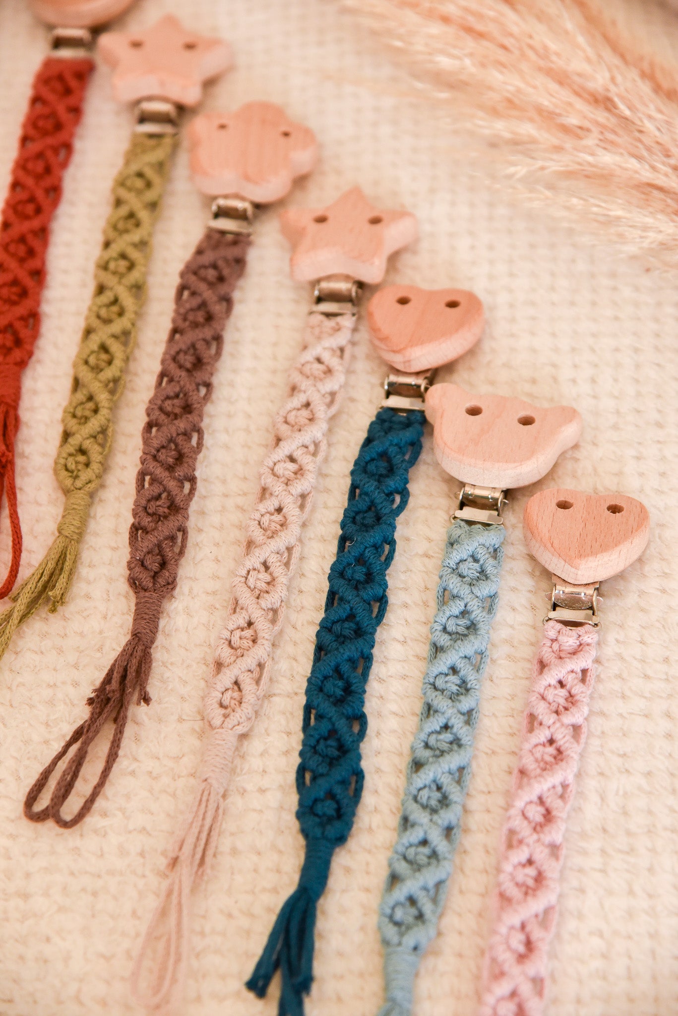 Attache tétine simple