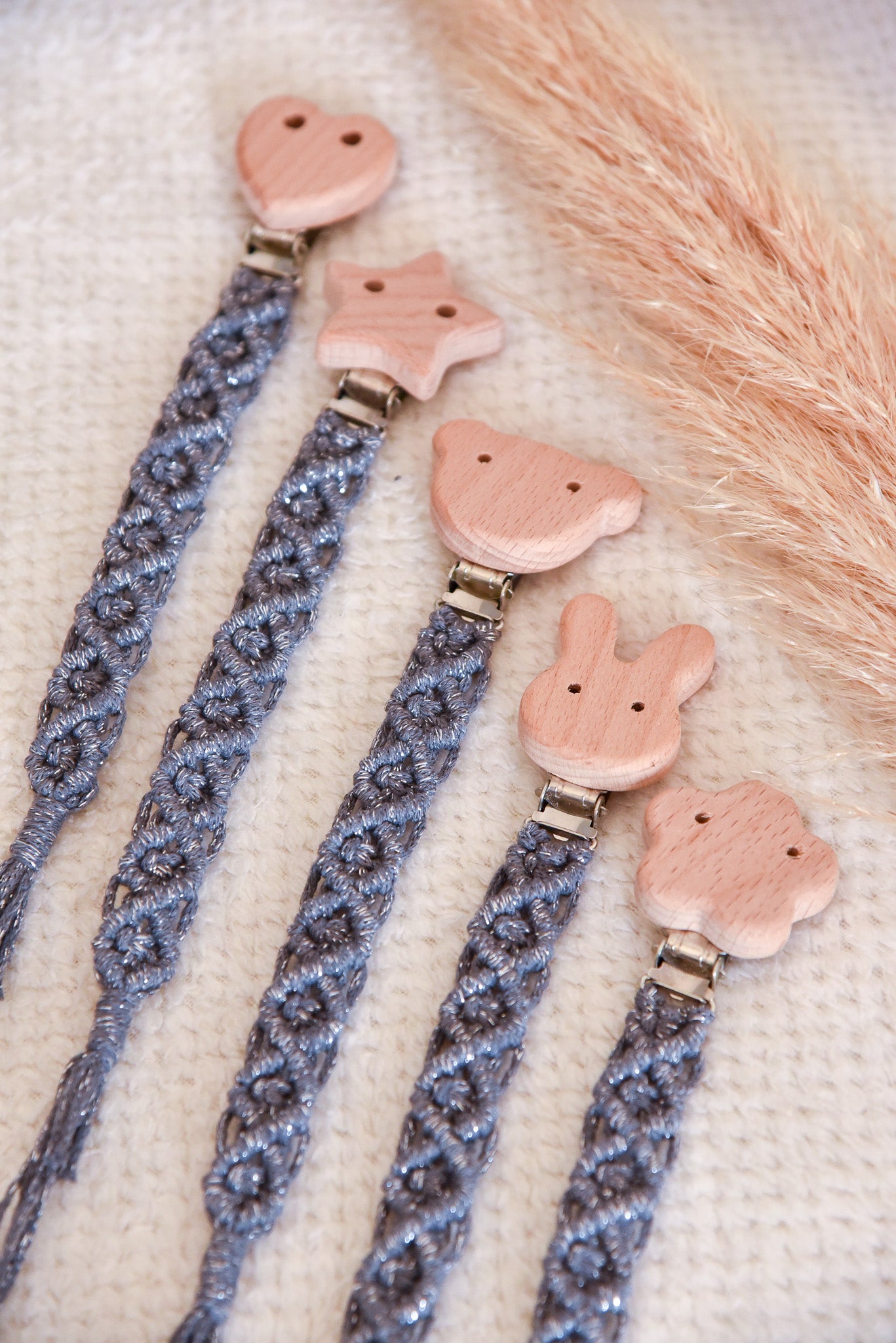 Attache tétine pailletée simple