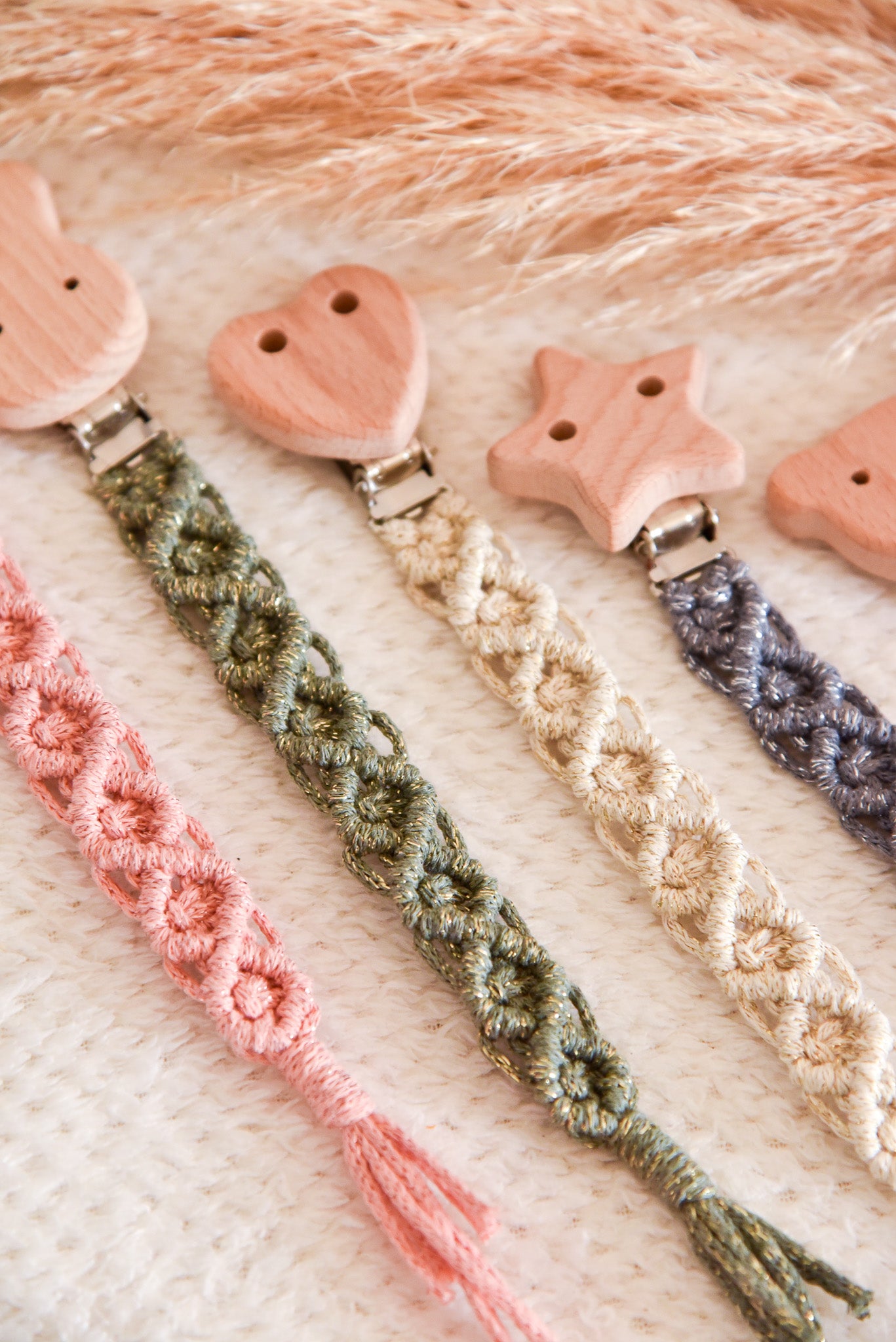 Attache tétine pailletée simple