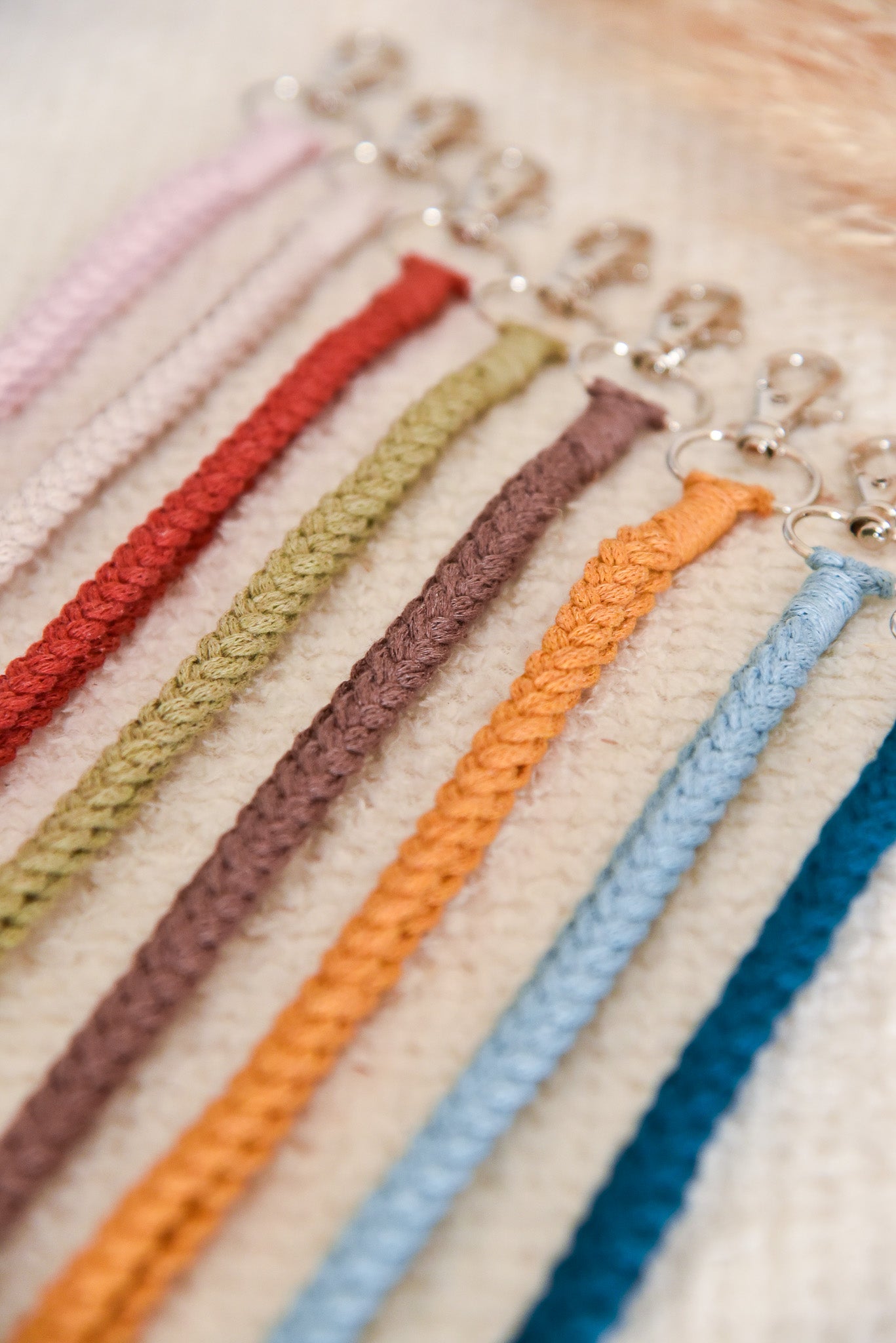 Collier attache téléphone PETIT MODELE simple