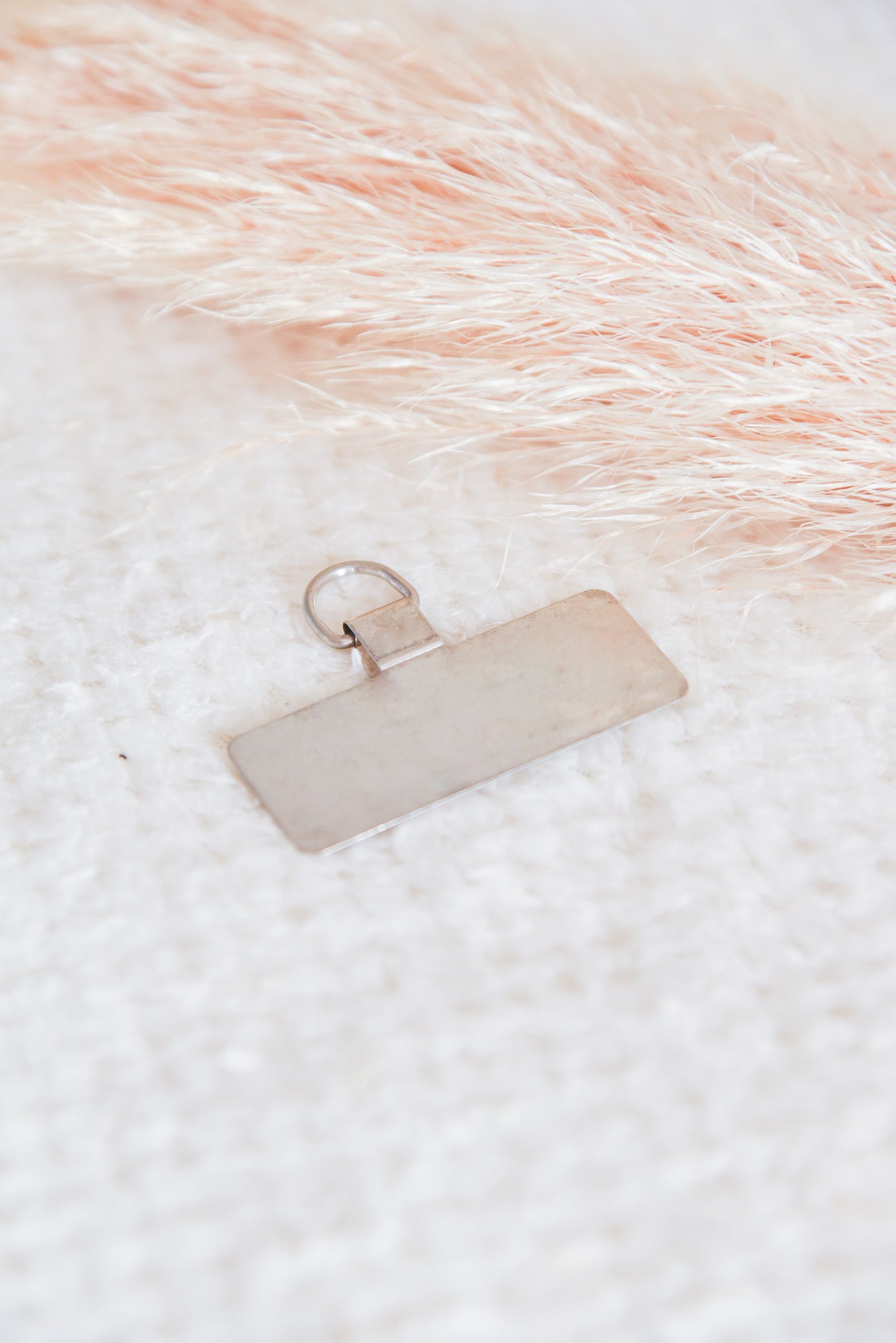 Attache téléphone FER